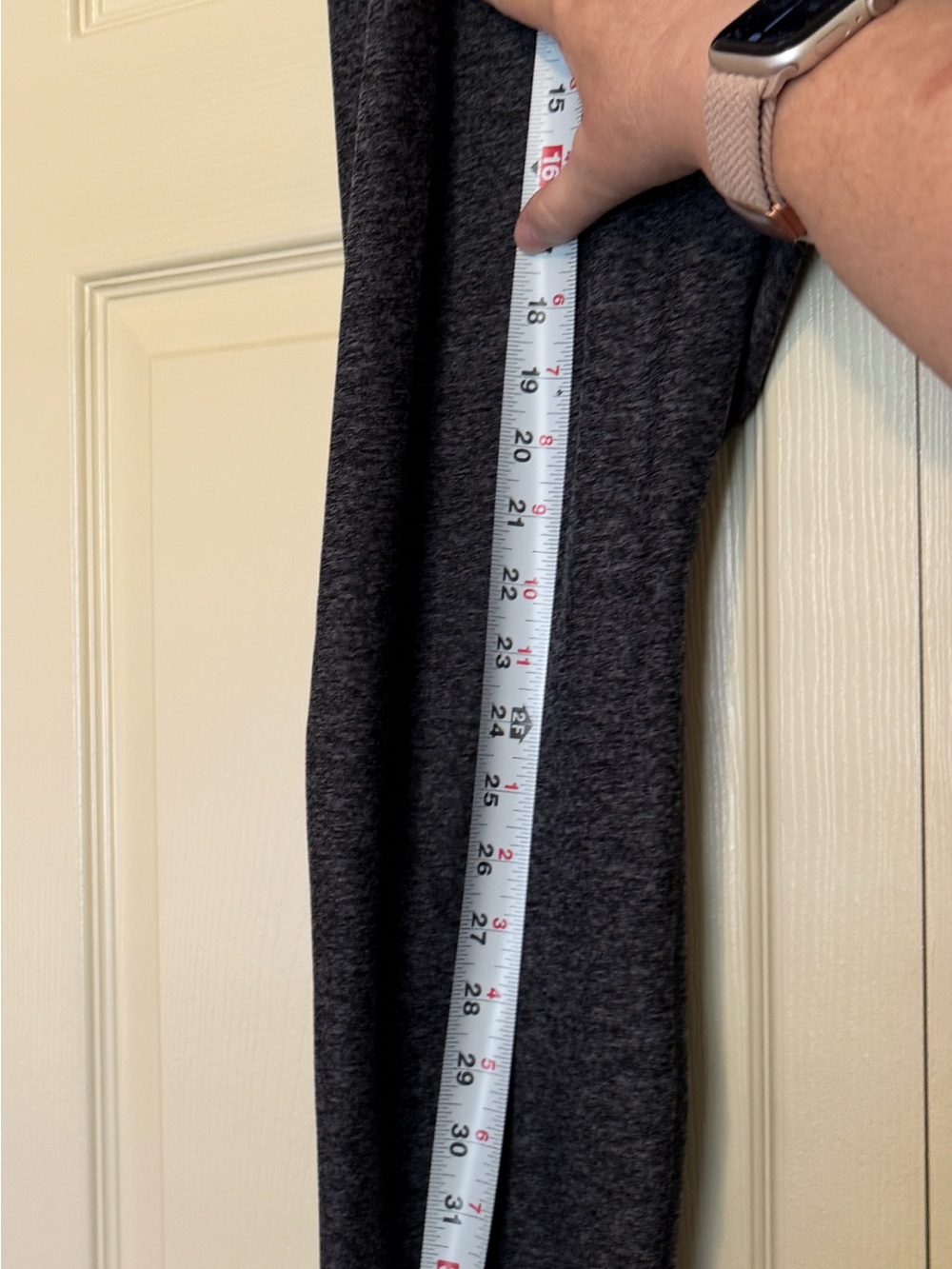 Old Navy Women's Dark Gray Leggings - Picture 6 of 6